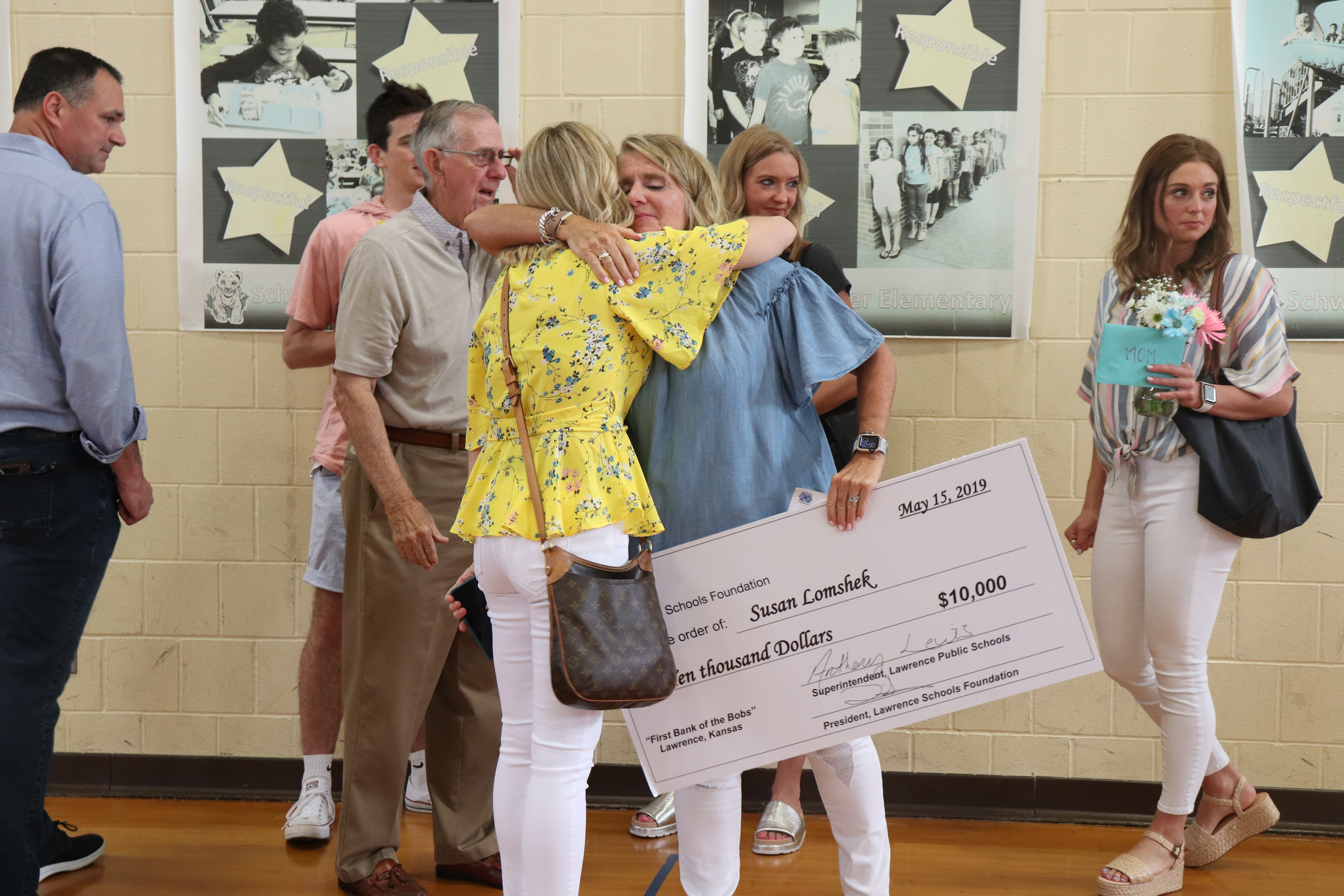 Longtime Schwegler Elementary teacher wins annual Bobs Award | News ...